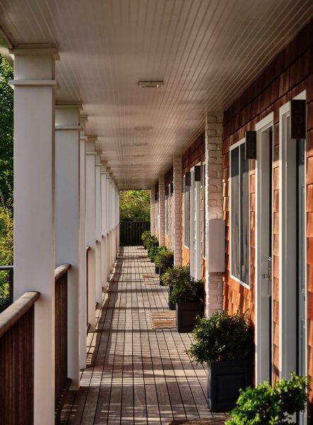 Guestroom-pathway-scaled