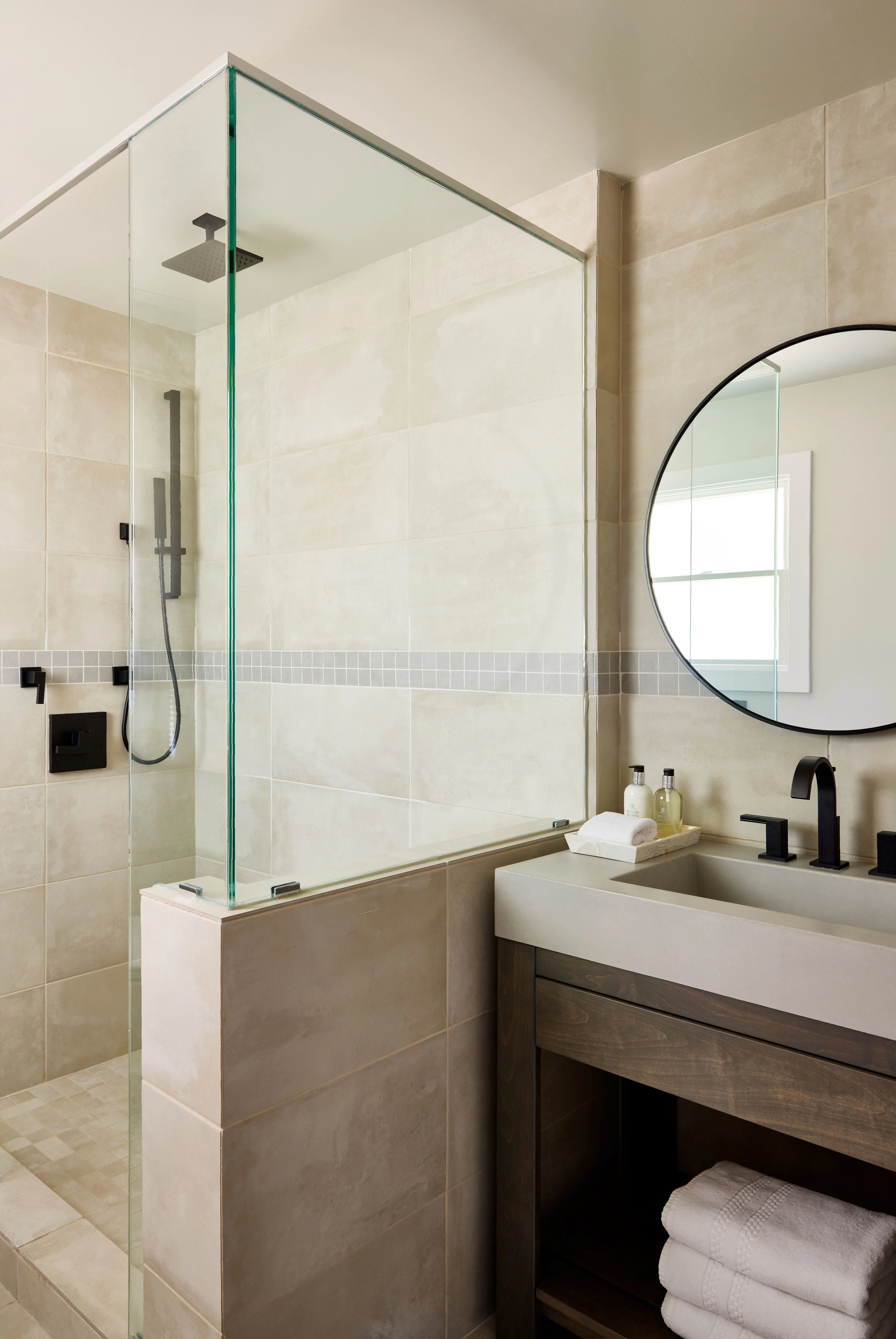 AMG Queen Bathroom